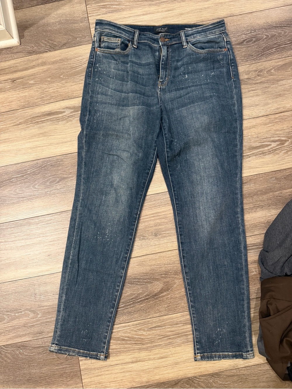 Judy Blue Indigo Straight Boyfriend Leg Jeans
